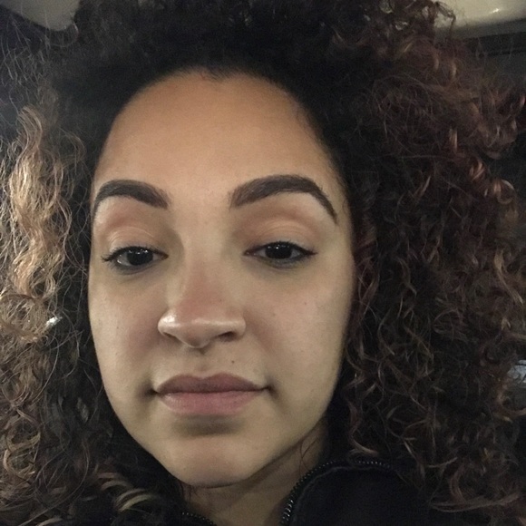 Meet your Posher, Jess - Picture 1 of 1